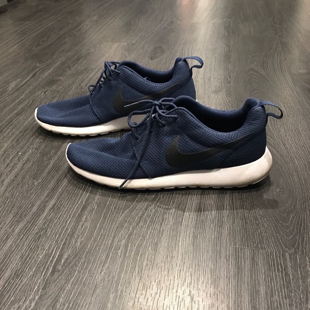 Nike Roche One